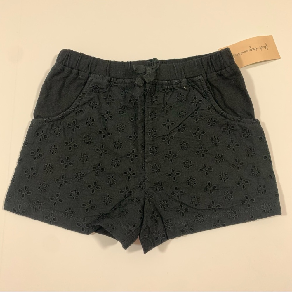 4T Black Eyelet Front Shorts *NWT*
